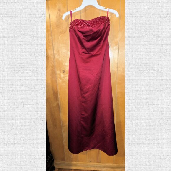 Jordan Formal Dress – Elegant Red Strapless Gown, Size 10 - Picture 1 of 7